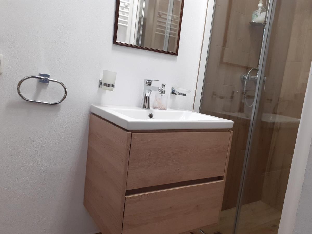 Salcia Ξενοδοχείο Tasnad Εξωτερικό φωτογραφία