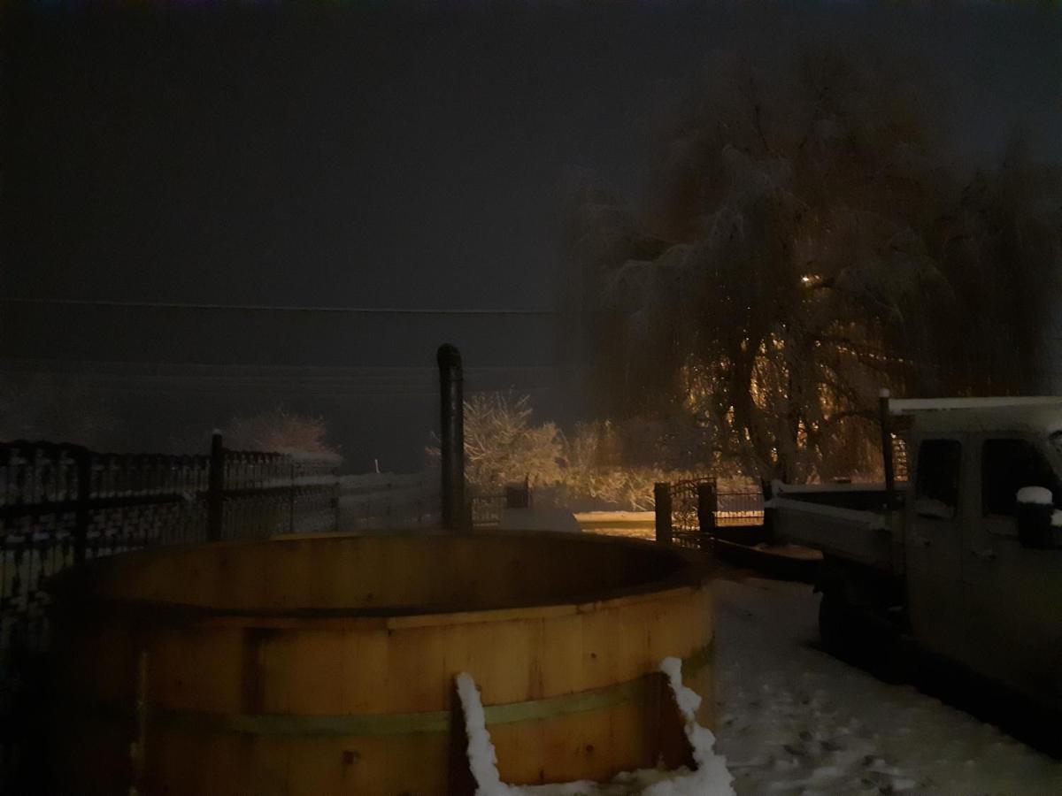 Salcia Ξενοδοχείο Tasnad Εξωτερικό φωτογραφία